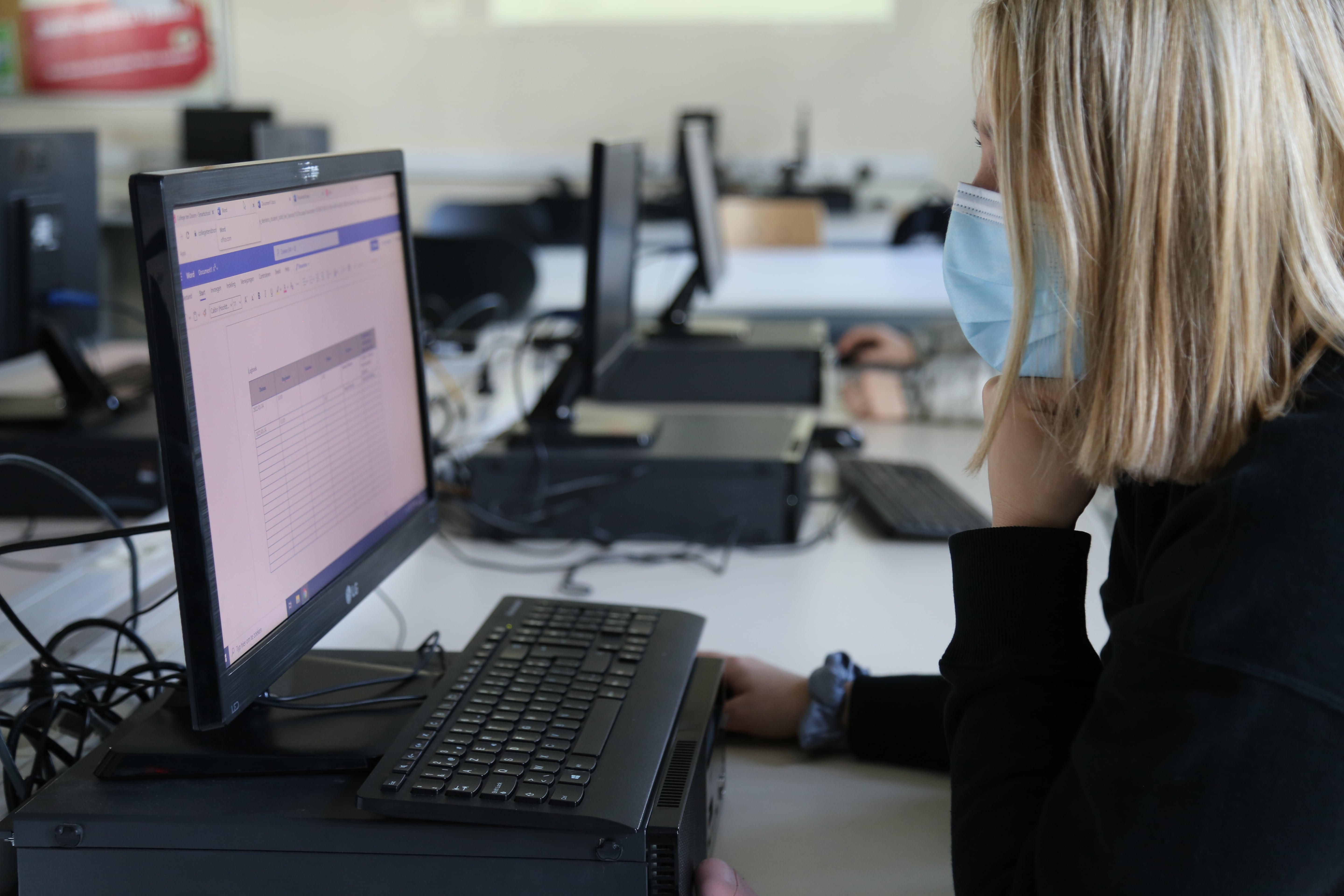 leerling aan laptop